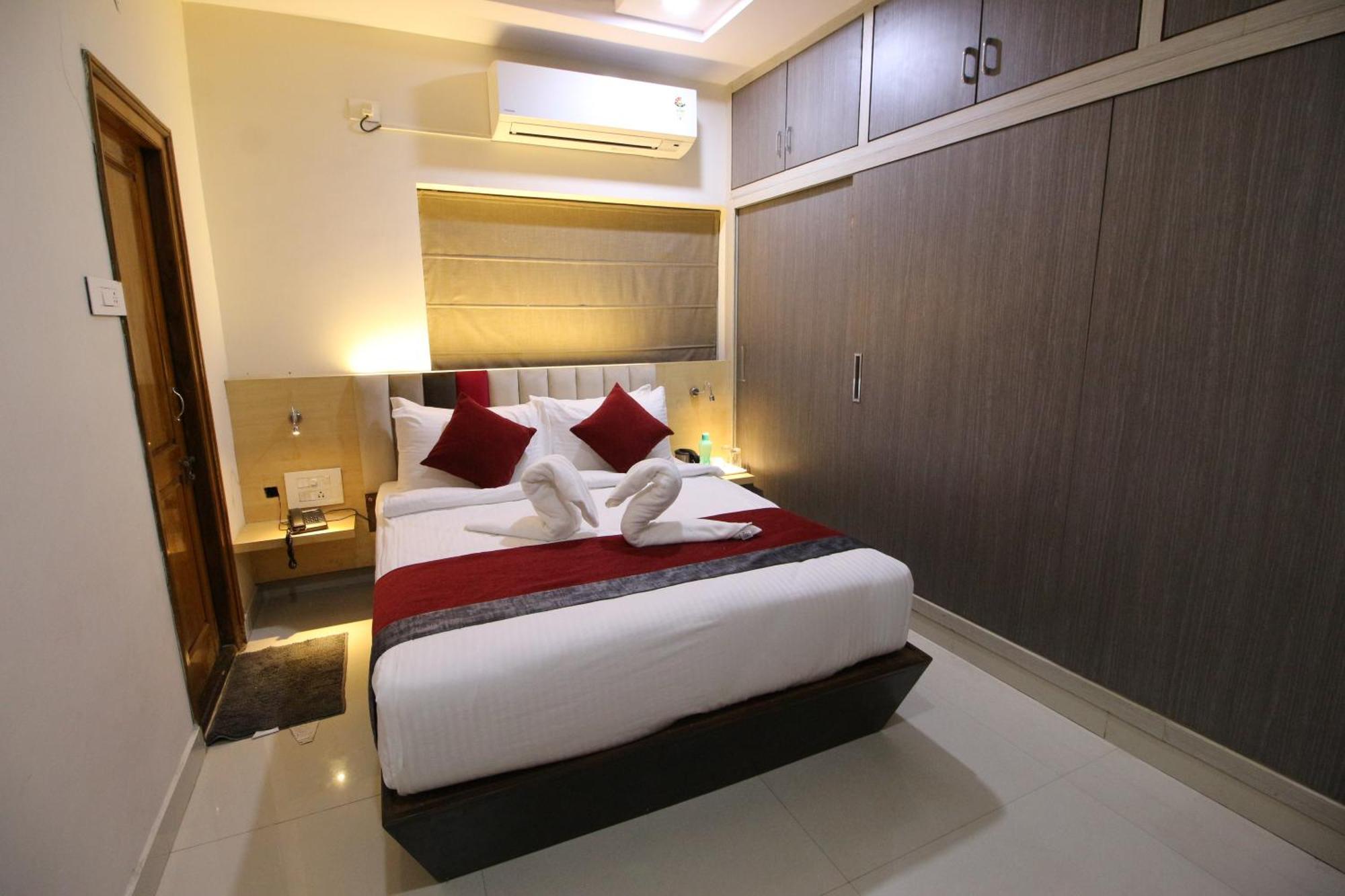 ויסאקפאטנם The Butterfly Luxury Serviced Apartments מראה חיצוני תמונה