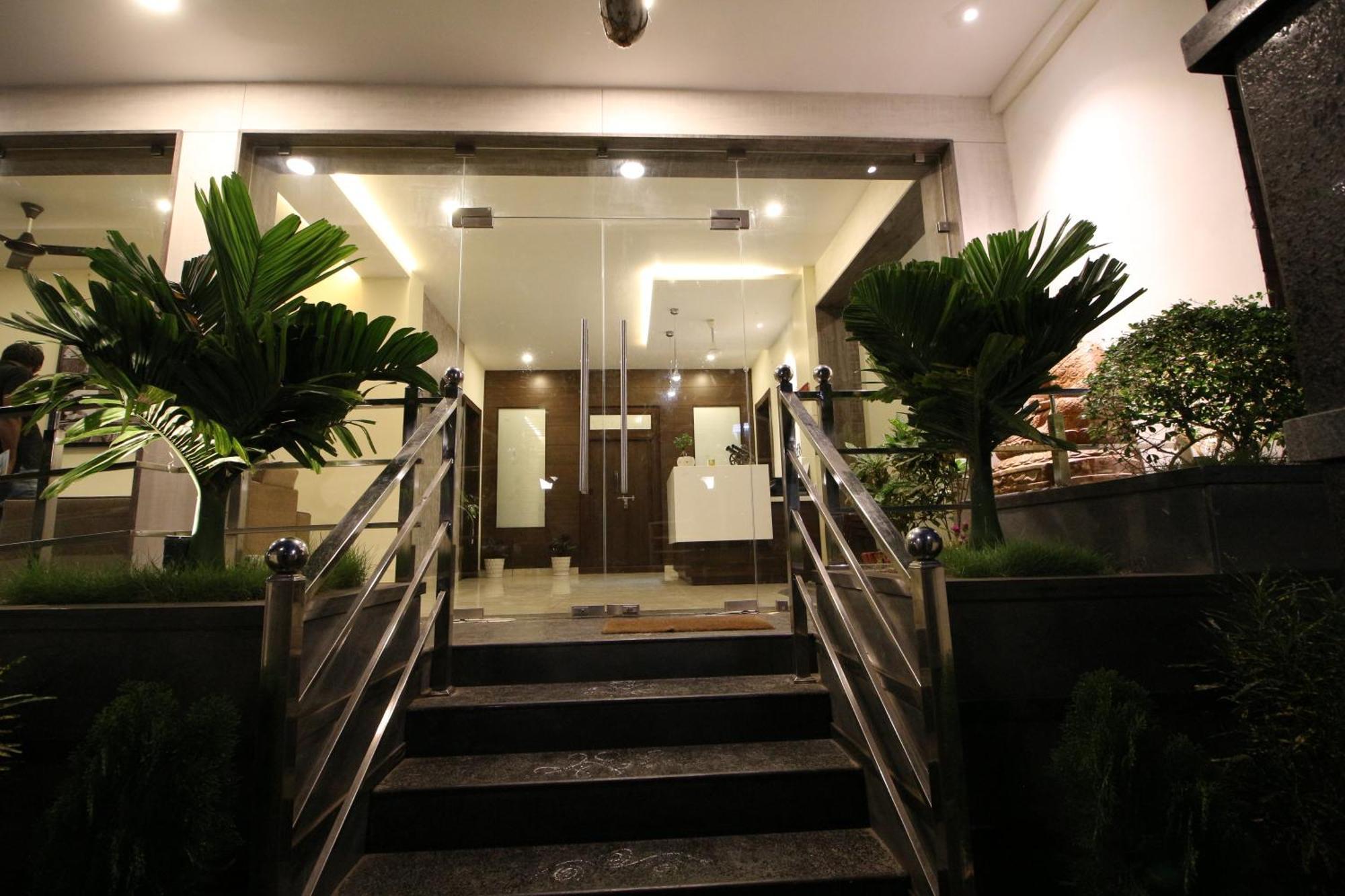 ויסאקפאטנם The Butterfly Luxury Serviced Apartments מראה חיצוני תמונה