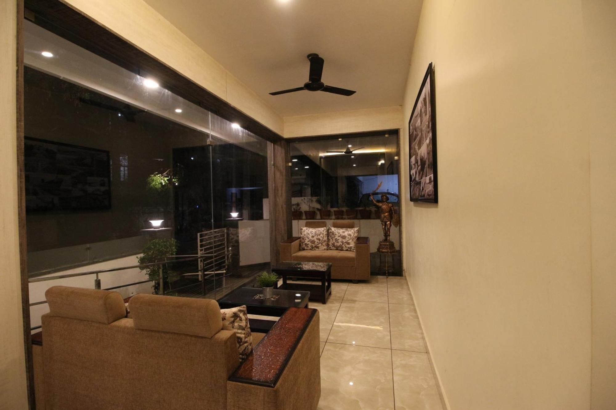 ויסאקפאטנם The Butterfly Luxury Serviced Apartments מראה חיצוני תמונה